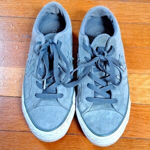 Green suede trainers